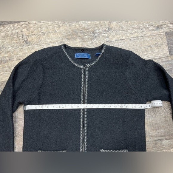 Vintage Karen Scott 100% Pure Wool Cardigan w Shoulder Pads Size Medium - Picture 9 of 11